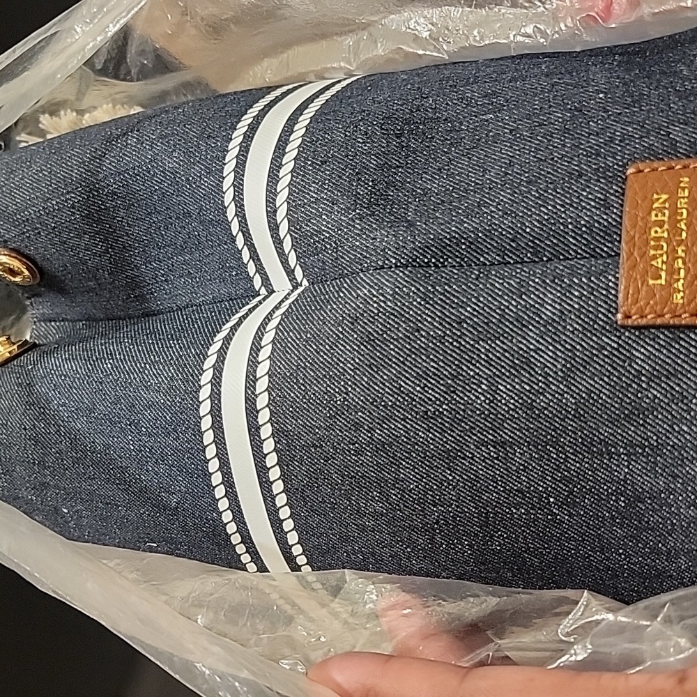 Lauren Ralph Lauren Denim Blue Tote with Cream Accents NWOT - Picture 10 of 10